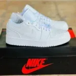 کتانی نایکی اورجینال مدل Nike Air Jordan 1 Low Triple White