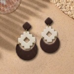 گوشواره خمیری طرح اسلیمی – کرم قهوه ای