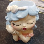 گلدان سرامیکی دختر مو آبی