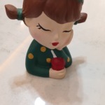 گلدان سرامیکی دختر پاپیون بلند